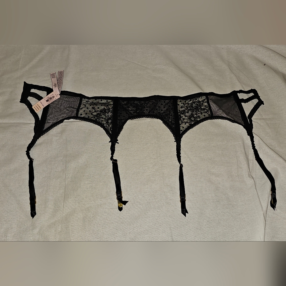 Victoria's Secret Black Lace Garter Belt